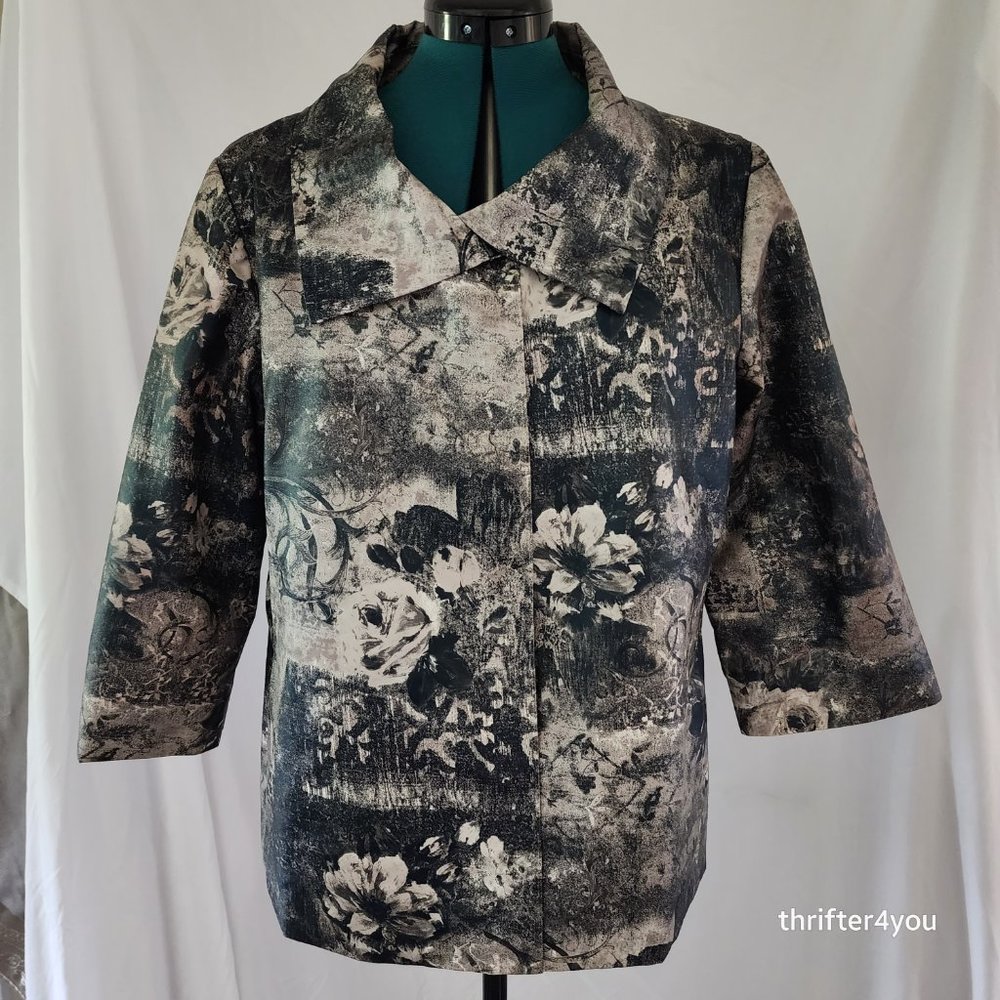 Chico's Jacket A-Line Lined Black Beige Hidden Snap Closures 3/4 Sleeve Sz 2